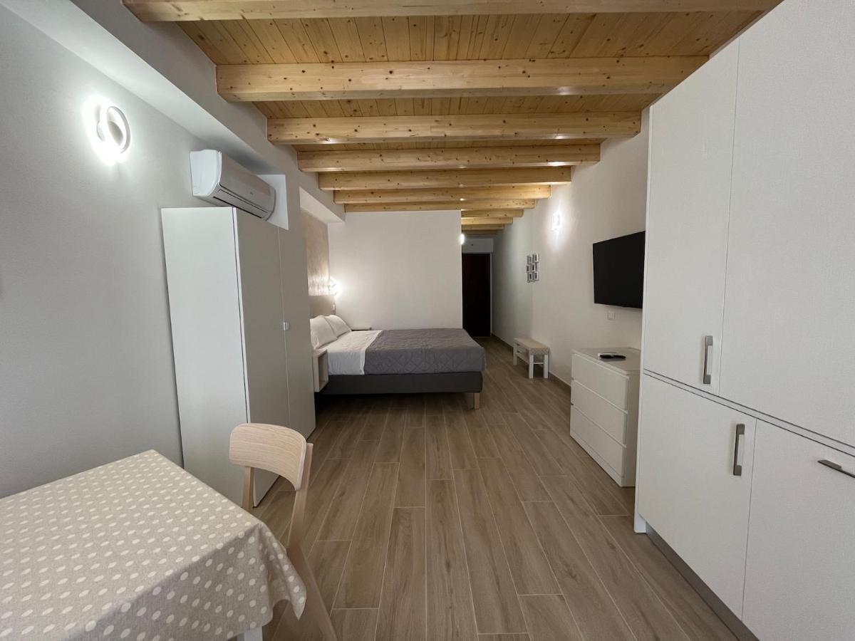 Anfite Apartments Santa Maria Desenzano del Garda Exterior foto